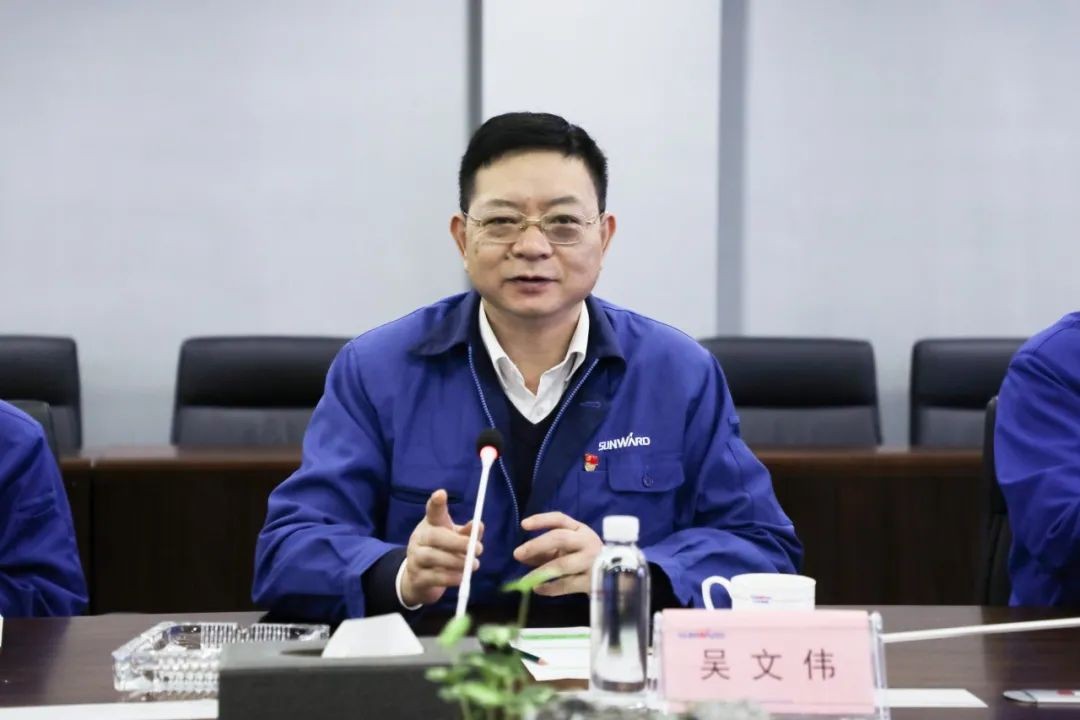 以黨建促業務，以業務強黨建——青島西海岸公用事業集團考察山河智能