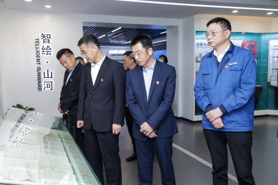 以黨建促業務，以業務強黨建——青島西海岸公用事業集團考察山河智能