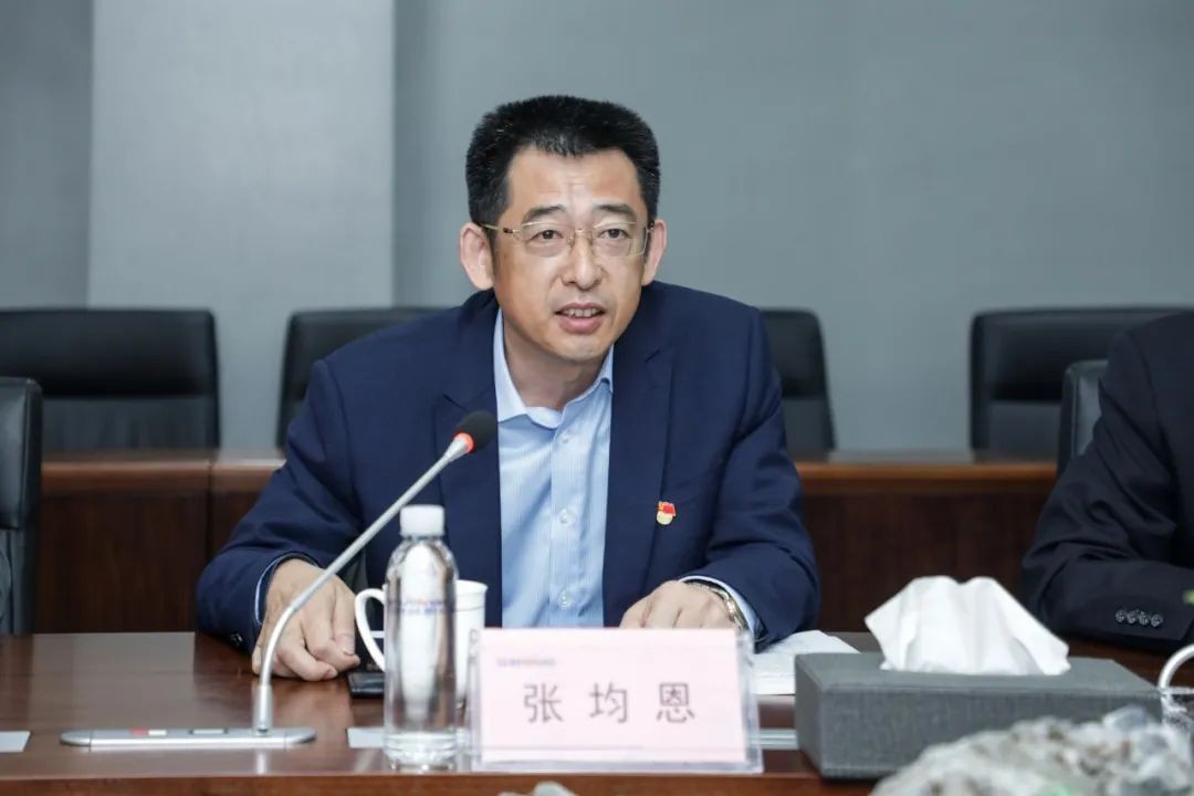 以黨建促業務，以業務強黨建——青島西海岸公用事業集團考察山河智能