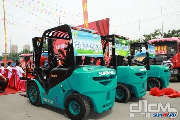 山河智能工業車輛華東大區4S店上海開業