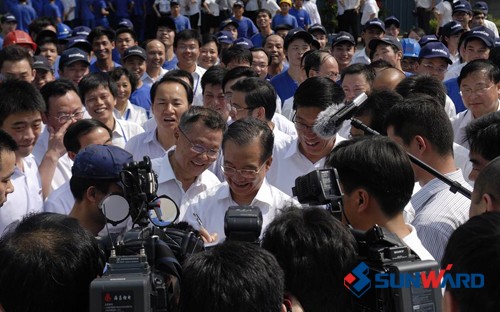 中共中央政治局常委、國務院總理溫家寶視察山河智能