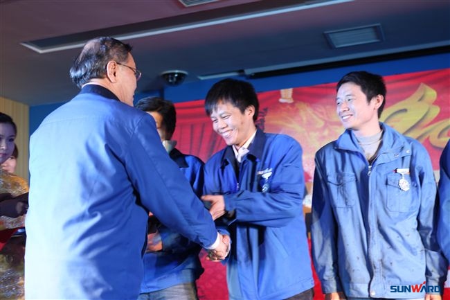 山河智能裝備集團2013年度經營工作會議暨表彰大會隆重召開