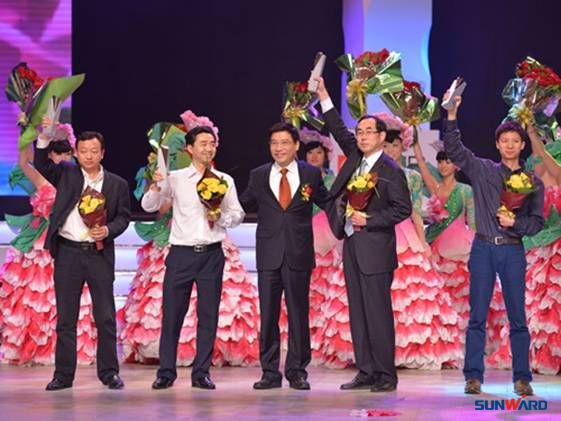 山河Aurora（阿若拉）SA60L輕型運動飛機喜獲2012年中國優秀工業設計獎金獎