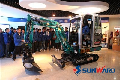 喜迎“海歸”，山河智能創世界紀錄挖掘機“回家”