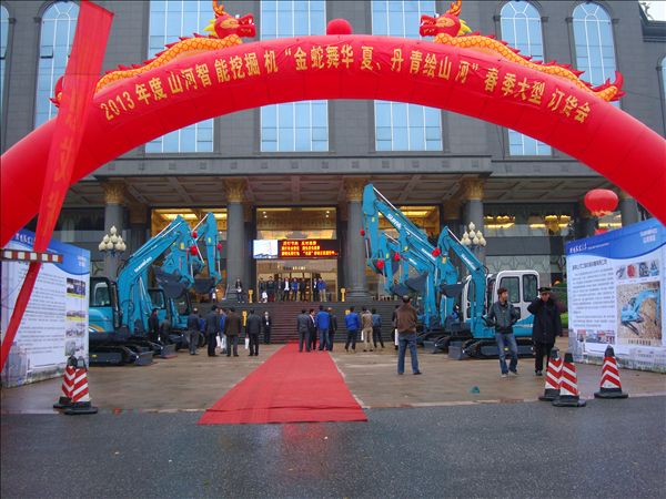精耕細作 山河智能湖南代理商銷售創佳績