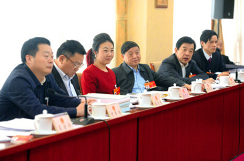 帶來六個提案，重點還是“農民工”問題 ——來自山河智能的全國人大代表張曉慶接受本報記者專訪，為進城務