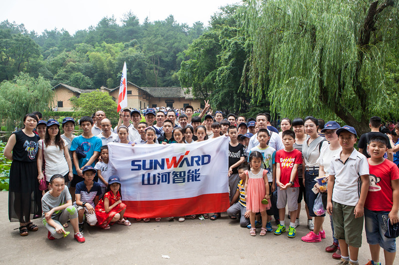 開挖機，坐游艇、飛機 山河智能開展員工家屬開放日活動