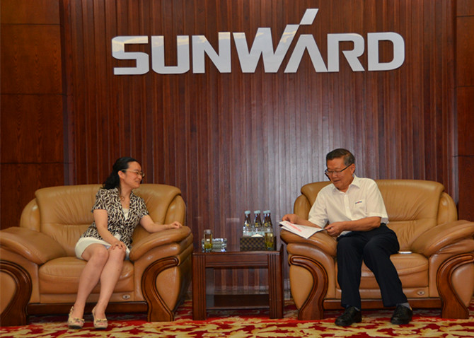 民盟湖南省委領導蒞臨山河智能考察交流