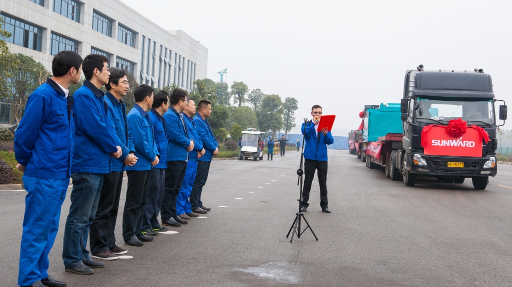 “超大孔徑入巖專家” SWDM45大型旋挖鉆機征戰三門峽黃河大橋