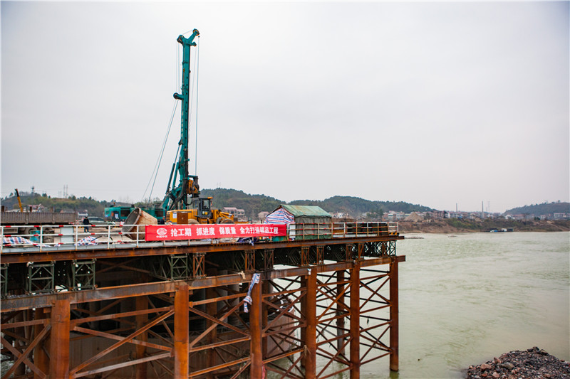 水下鉆孔80米，山河智能旋挖鉆機震撼施工場面