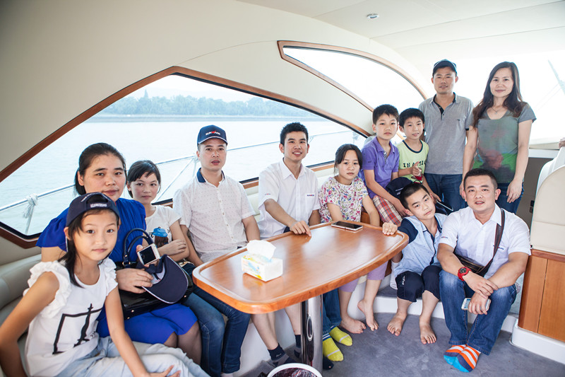 開挖機，坐游艇、飛機 山河智能開展員工家屬開放日活動