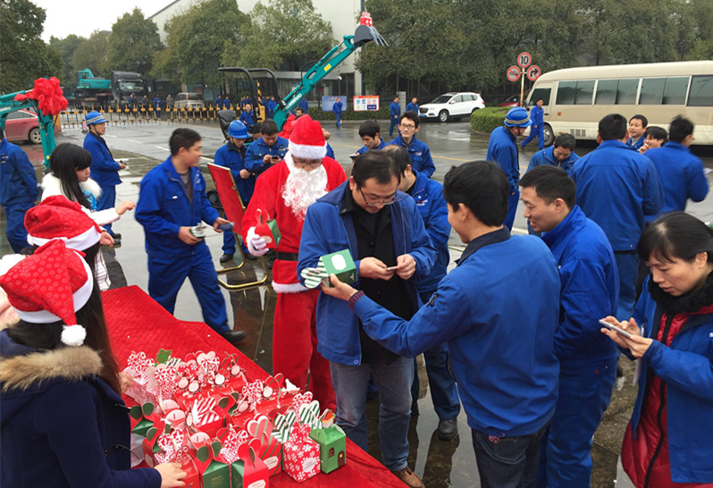 平安果駕到，好事要來到