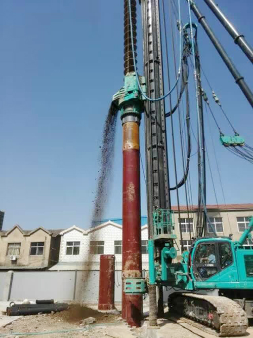 品質制勝山河智能雙動力頭強力多功能鉆機屢創佳績