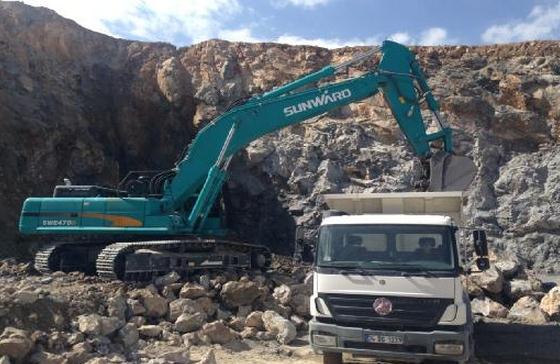 山河智能SWE470B大型礦用挖掘機“掘”戰土耳其