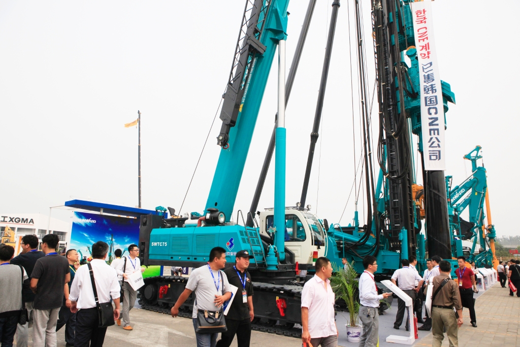 新品、精品、星品齊聚 山河智能閃耀BICES 2015