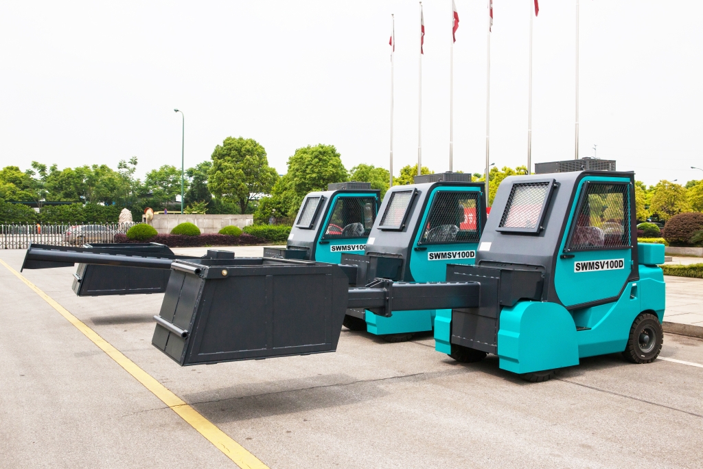 創新蘊于市場，山河智能多功能加料車全新亮相