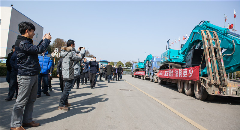 知新?創變?共贏 2015-2016年度山河智能挖掘機經銷商年會圓滿召開
