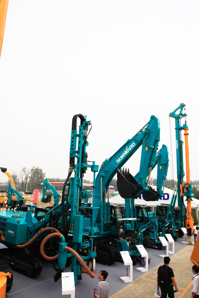 新品、精品、星品齊聚 山河智能閃耀BICES 2015