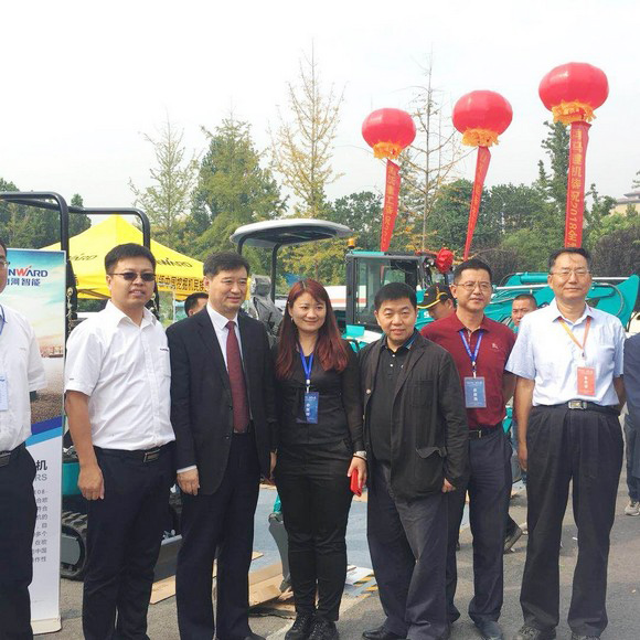 “超美微挖”現身2018微挖峰會，山河智能微挖出口過萬臺