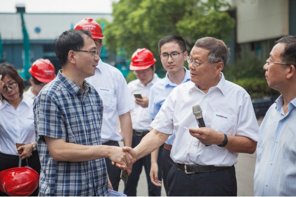 商務部合作司劉民強副司長一行調研山河智能