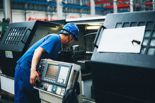 曾夢想當廚師，卻成數控車工大師