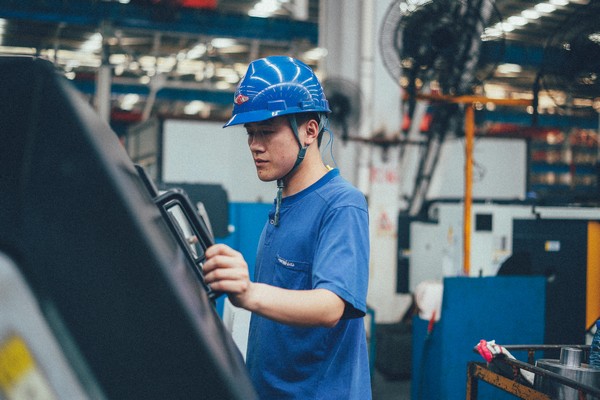 曾夢想當廚師，卻成數控車工大師