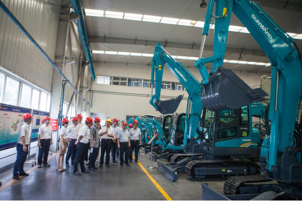 商務部合作司劉民強副司長一行調研山河智能