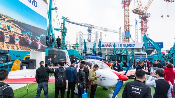 首日簽單2.6億元，山河智能創新產品引爆上海寶馬展