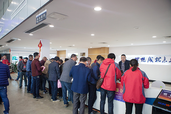 勢不可擋，山河智能挖掘機湖南市場訂貨會創新高