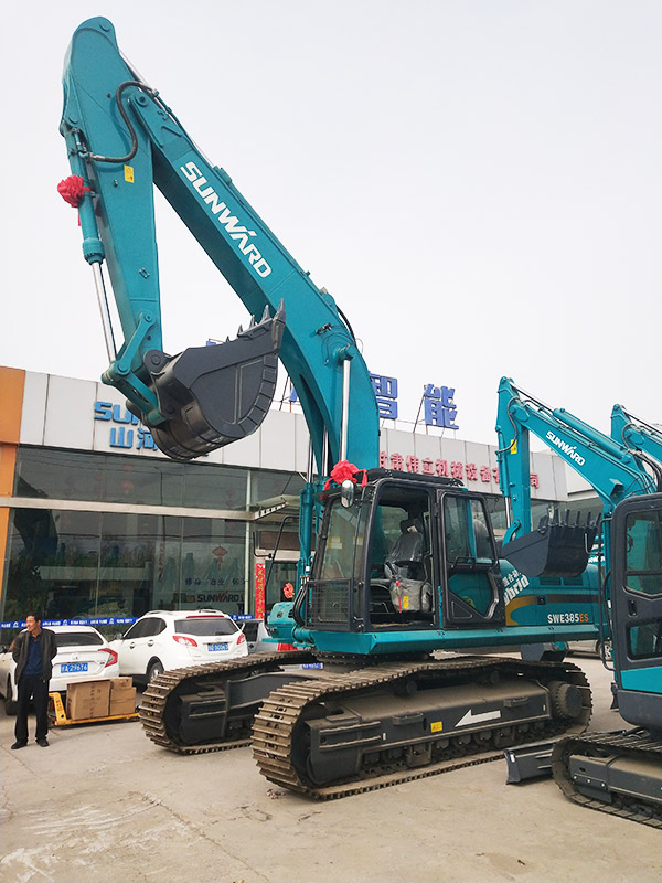 關于山河智能節能型挖掘機，張老板算了這樣一筆賬