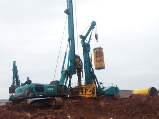 喜訊！山河智能SWRC170自行式全回轉全套管鉆機獲湖南省首臺(套)重大技術裝備產品獎勵！