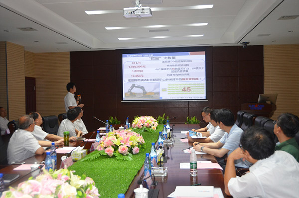 科技部高技術中心副主任袁建湘考察調研山河智能