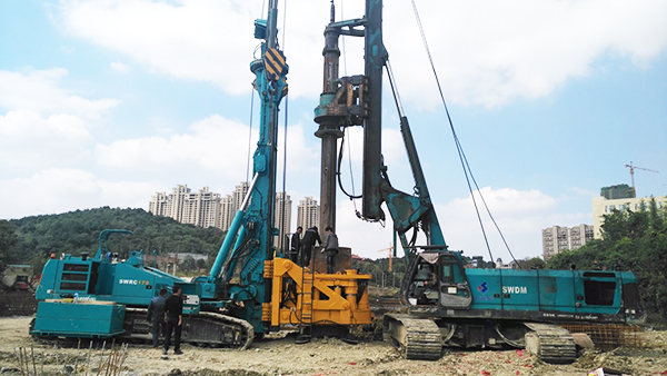 SWRC170自行式全回轉全套管鉆機首鉆成功
