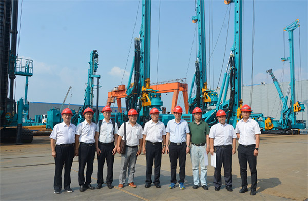 科技部高技術中心副主任袁建湘考察調研山河智能