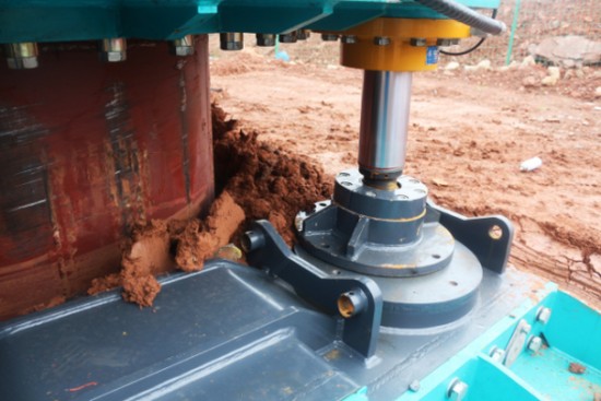 喜訊！山河智能SWRC170自行式全回轉全套管鉆機獲湖南省首臺(套)重大技術裝備產品獎勵！