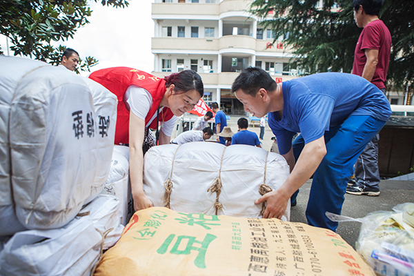 無人機裝備馳援抗洪救災，守衛家園山河在行動