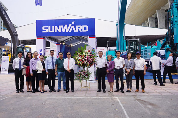 山河智能攜全球領先鑿巖設備，引爆越南礦業展