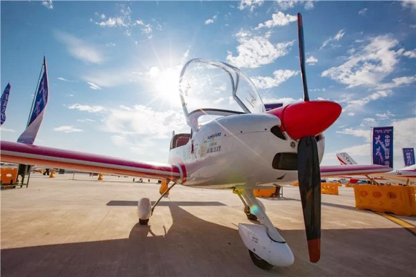 喂，看世界飛行者大會了嗎？山河飛機豪華陣容別錯過