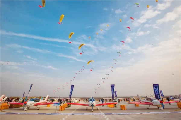 喂，看世界飛行者大會了嗎？山河飛機豪華陣容別錯過