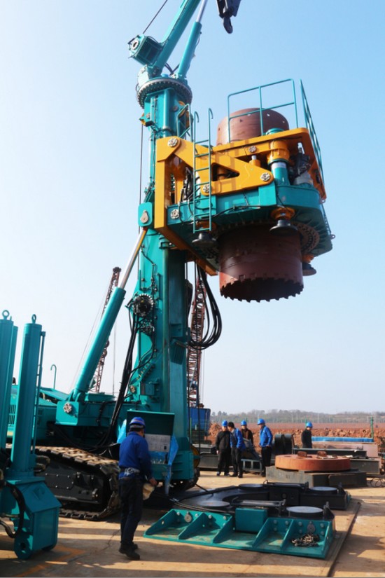 喜訊！山河智能SWRC170自行式全回轉全套管鉆機獲湖南省首臺(套)重大技術裝備產品獎勵！