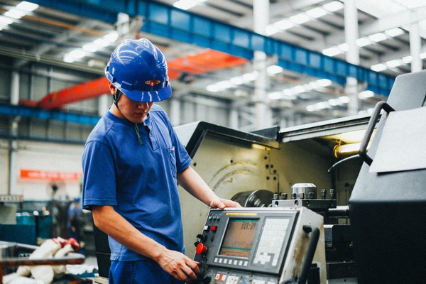 曾夢想當廚師，卻成數控車工大師