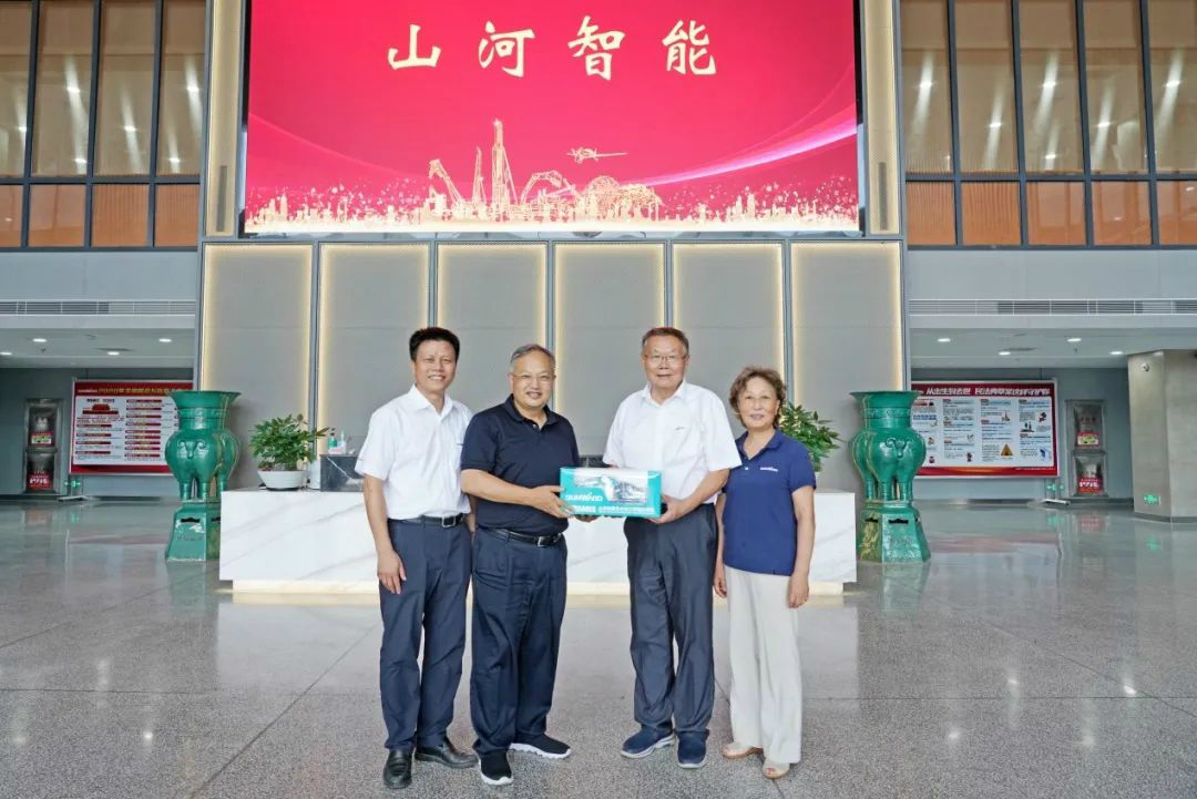 省人大常委會黨組副書記、副主任王柯敏調研山河智能