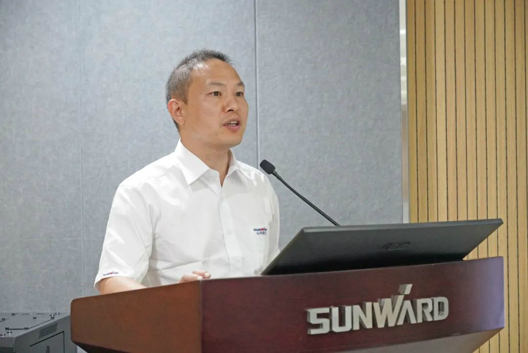 省人大常委會黨組副書記、副主任王柯敏調研山河智能