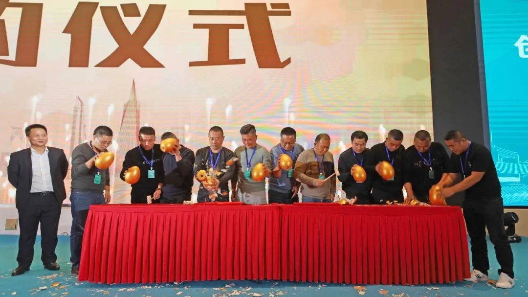 百臺設備，成交額3.6億！山河智能“圈粉”六朝古都
