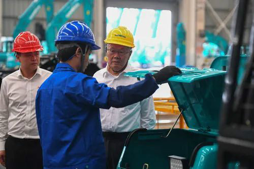 “智慧工廠”引領“生產節拍”——走進山河智能一探究竟