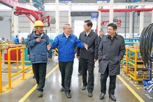 徐州市長率團考察山河智能