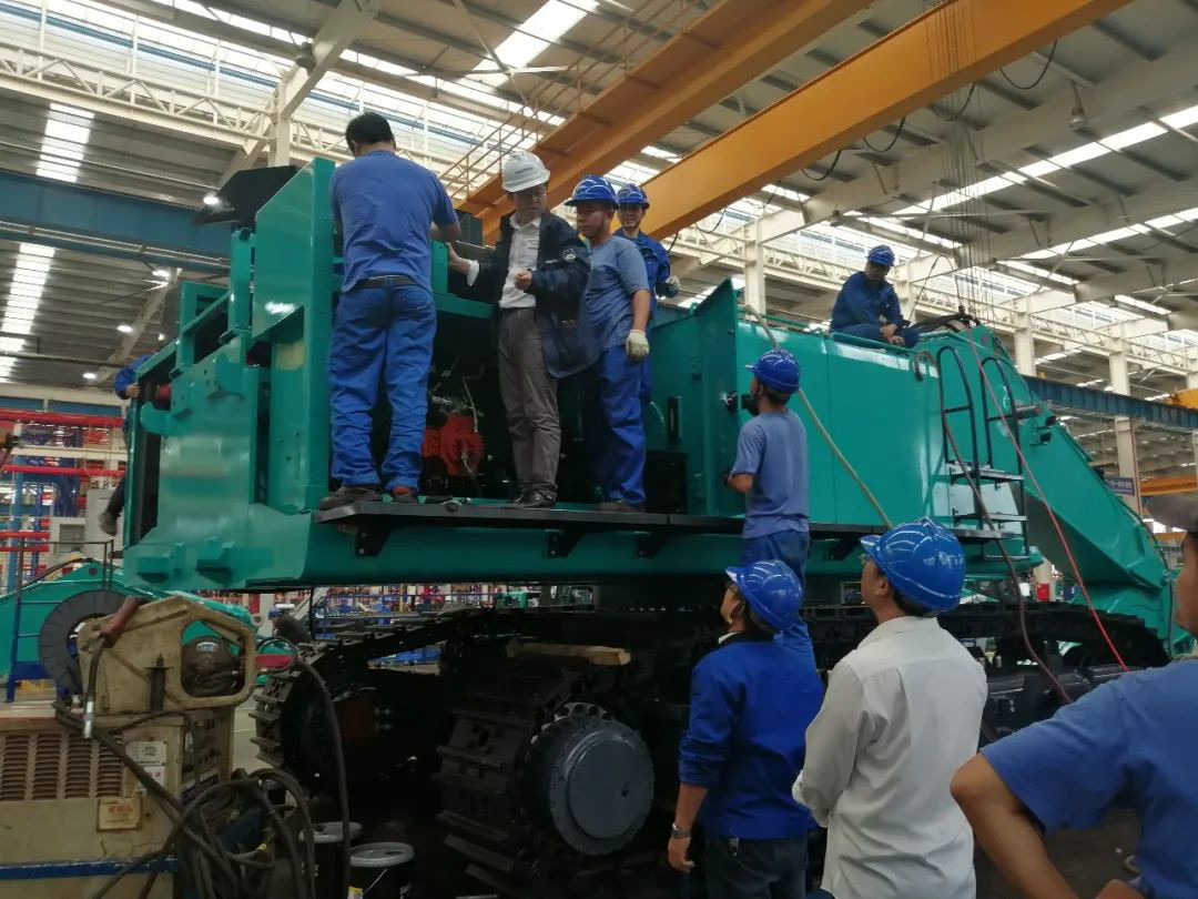 創新再出成果！山河智能超大型履帶式液壓挖掘機下線