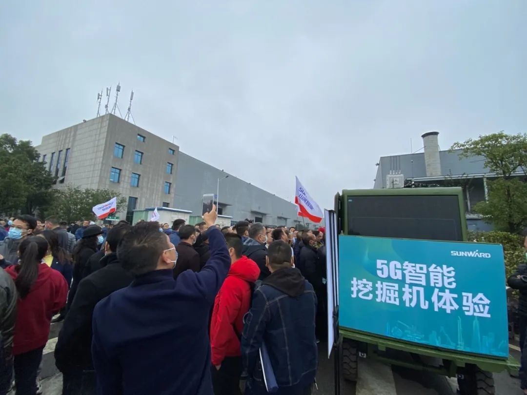 沸騰山河！寶馬展收官之日訂單破十億