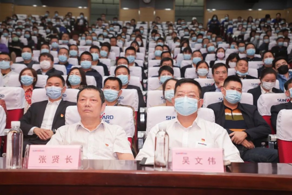 惟創新者勝——學習貫徹習近平總書記考察湖南重要講話精神省委宣講團長沙分團宣講報告會在山河智能開講