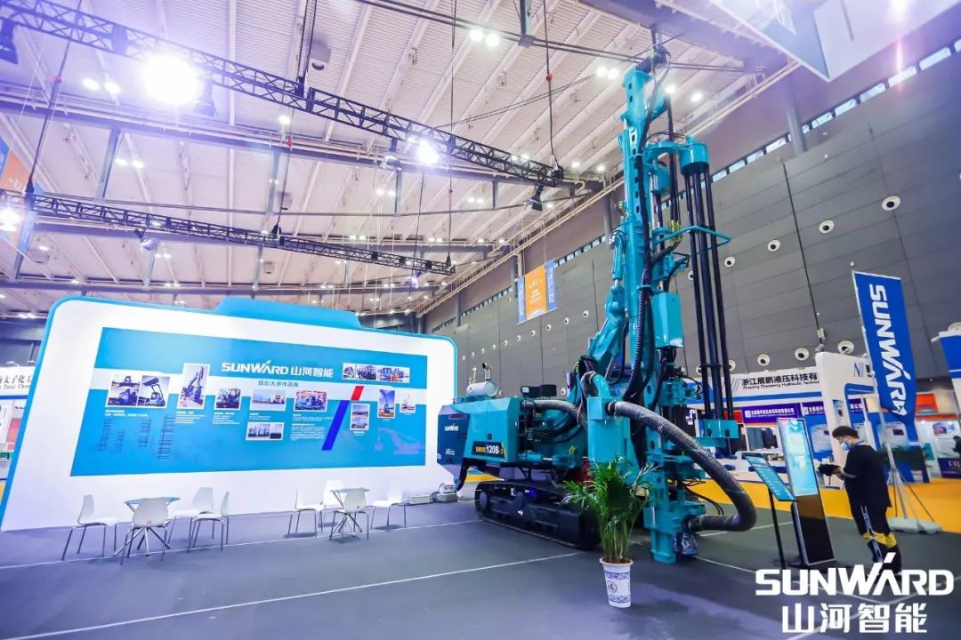 “山河綠”亮相長沙國際工程機械展，50余款產品盡顯山河智能創新實力